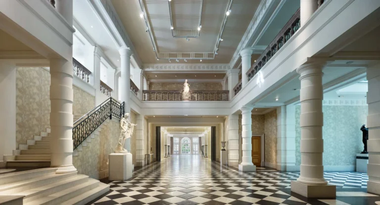 anantara_villa_padierna_gallery_meeting_linares